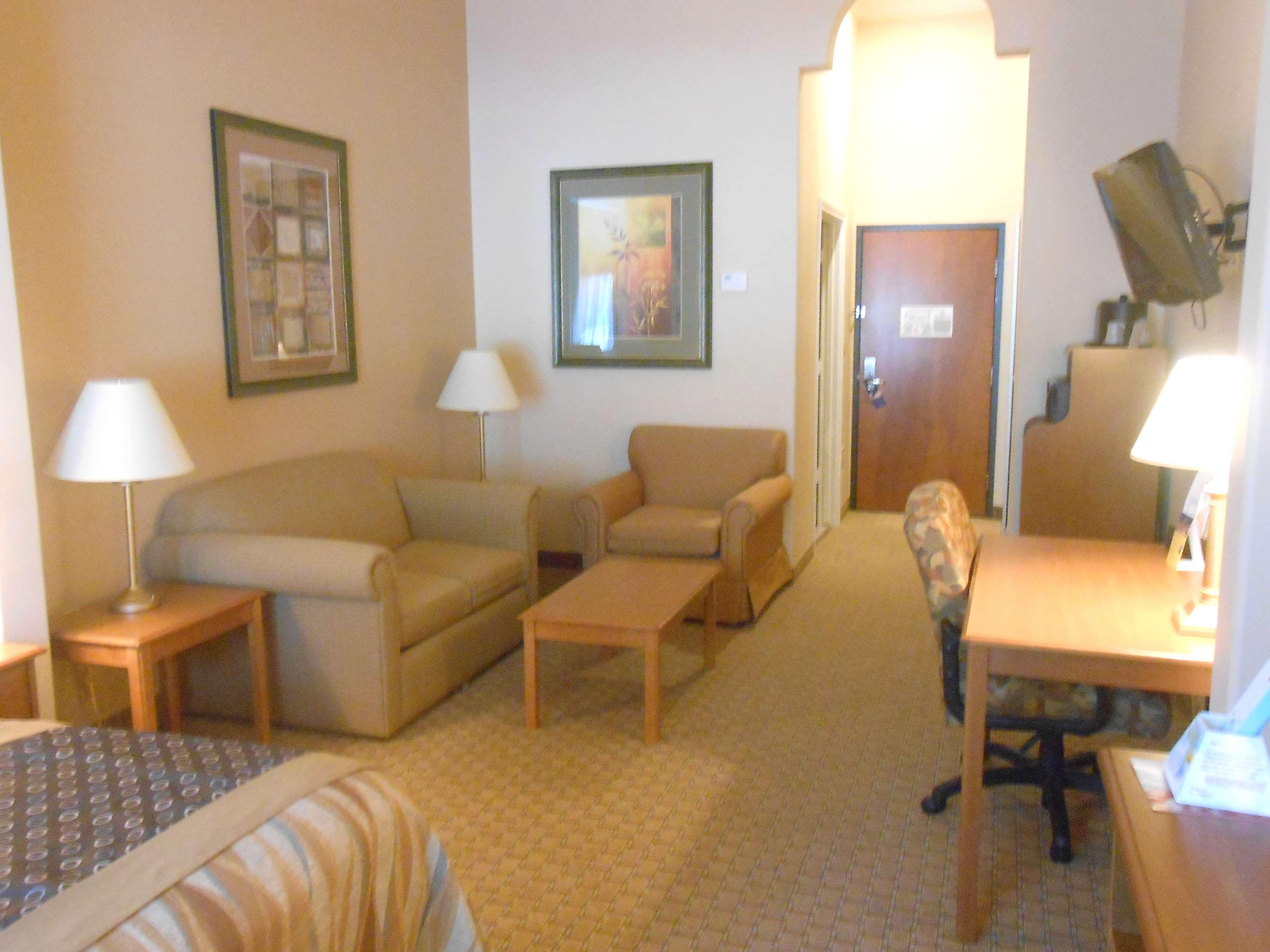 Best Western Plus New Caney Inn & Suites Bagian luar foto