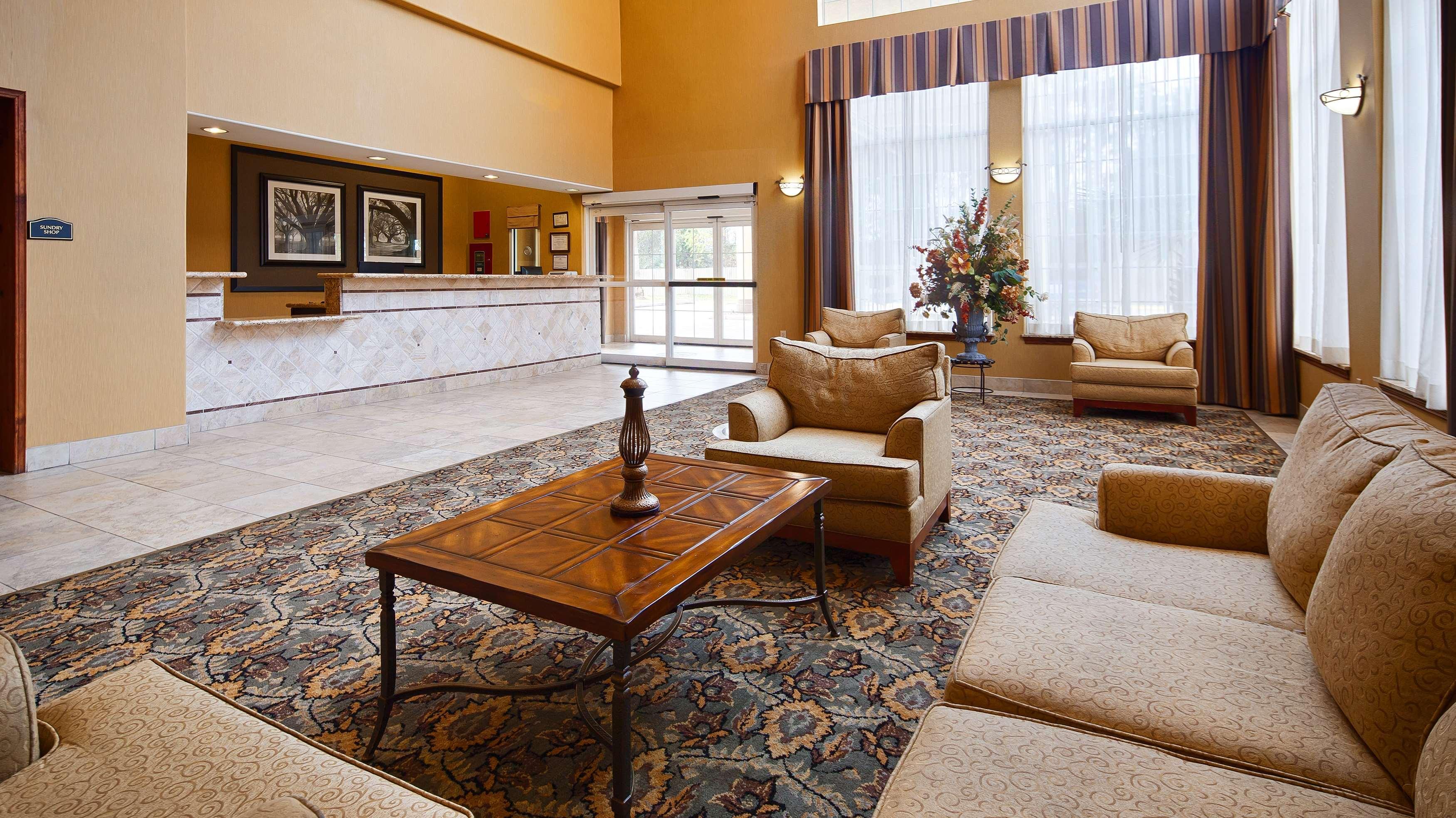 Best Western Plus New Caney Inn & Suites Bagian luar foto