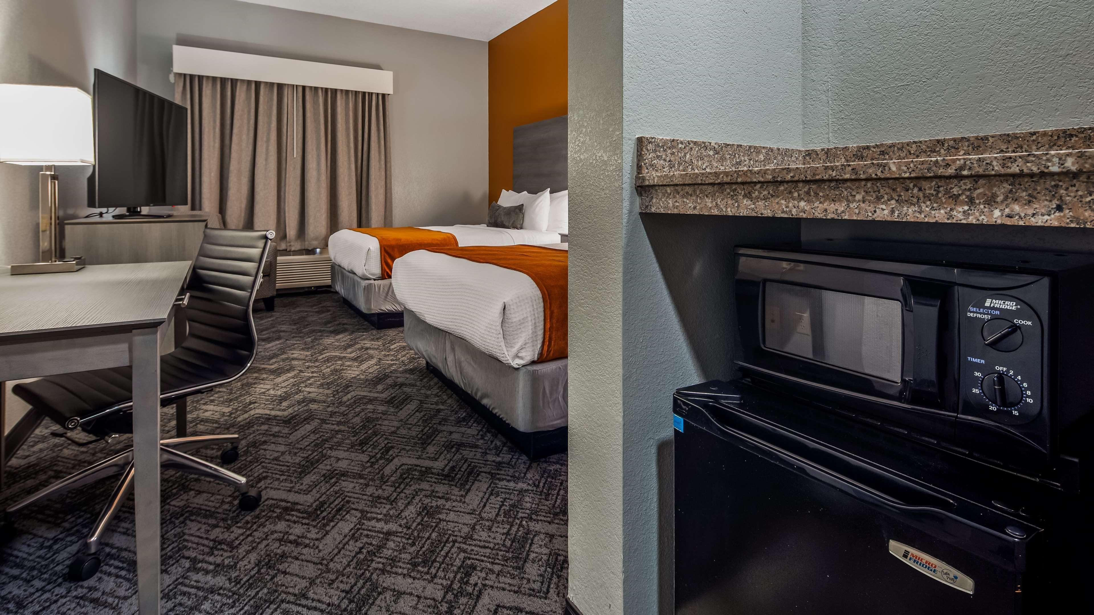 Best Western Plus New Caney Inn & Suites Bagian luar foto