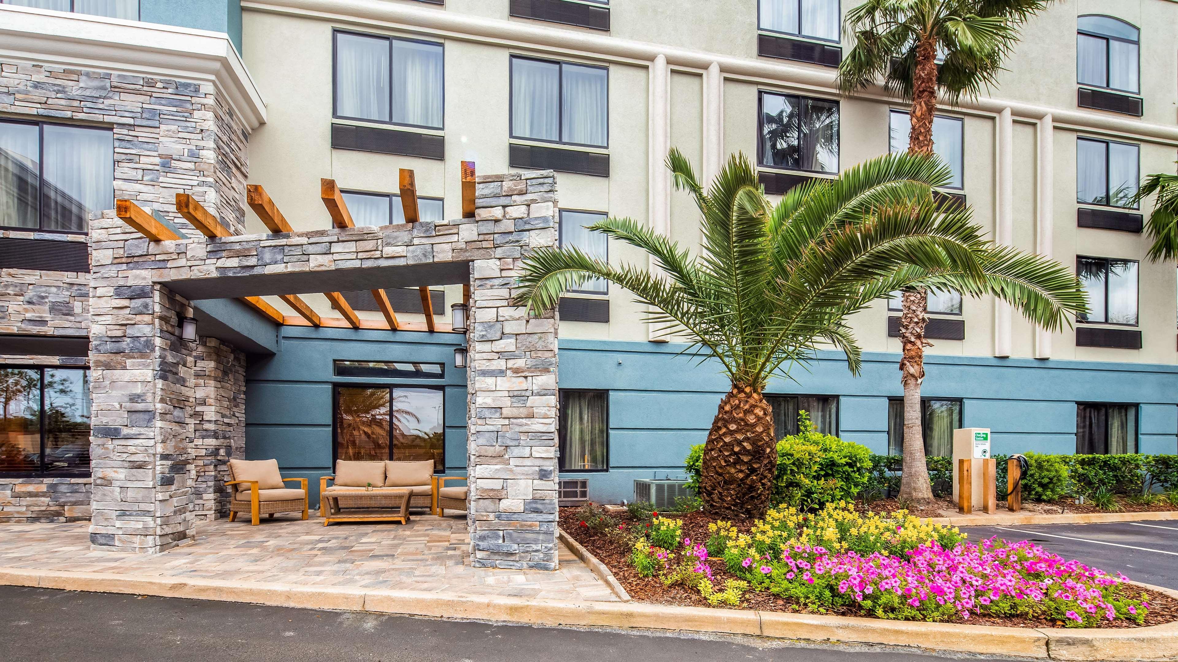 Best Western Plus New Caney Inn & Suites Bagian luar foto