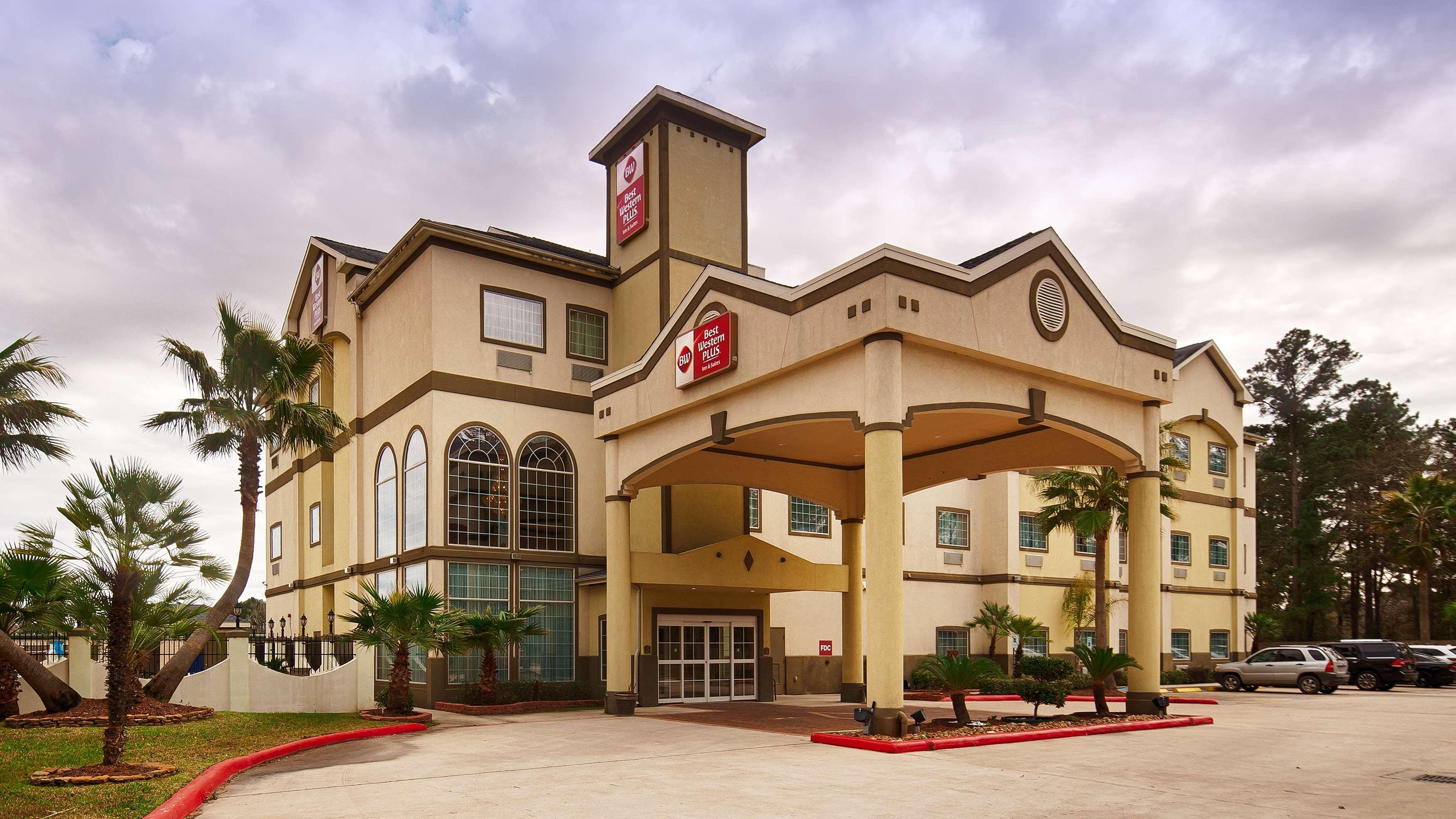 Best Western Plus New Caney Inn & Suites Bagian luar foto