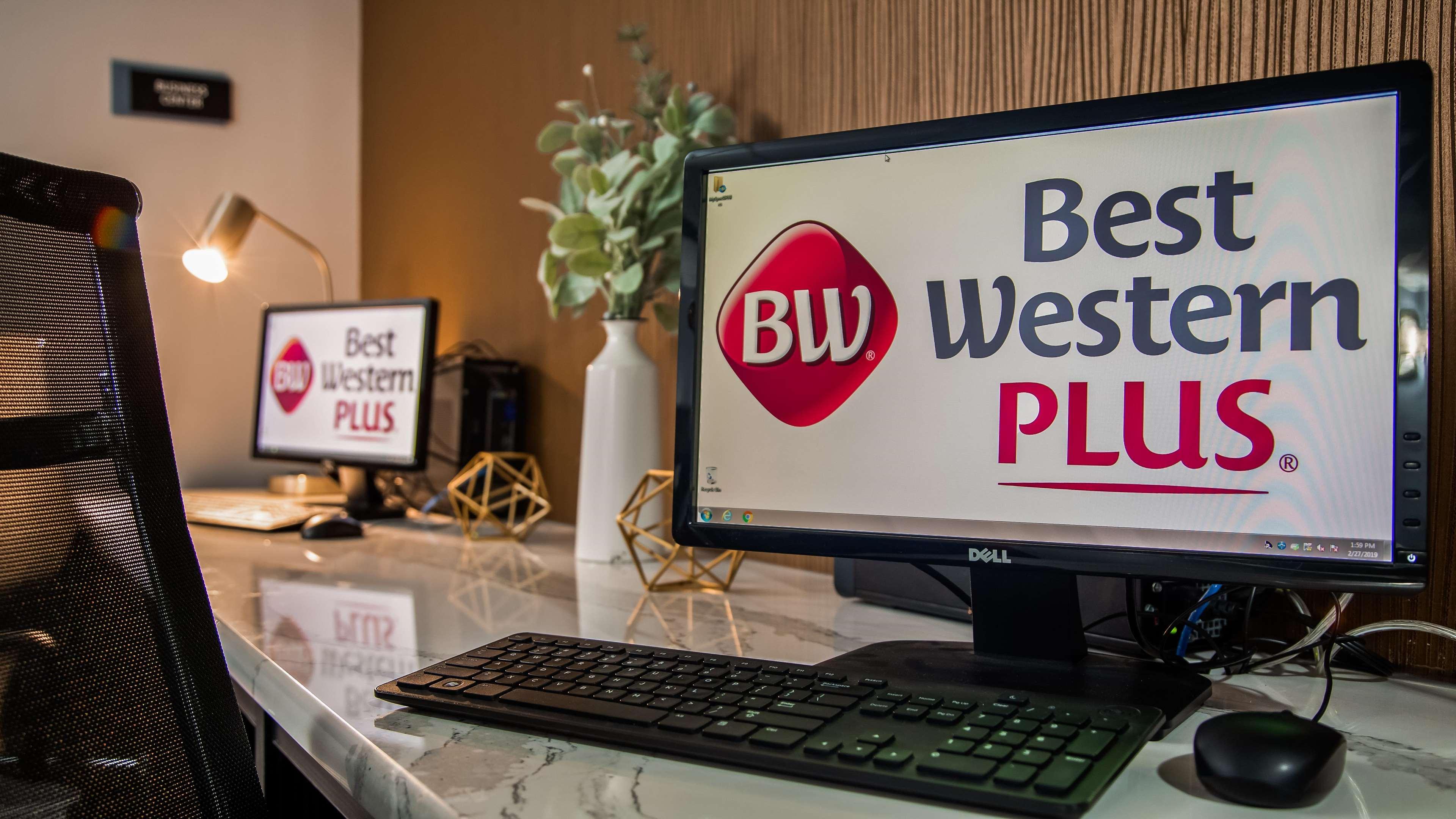 Best Western Plus New Caney Inn & Suites Bagian luar foto