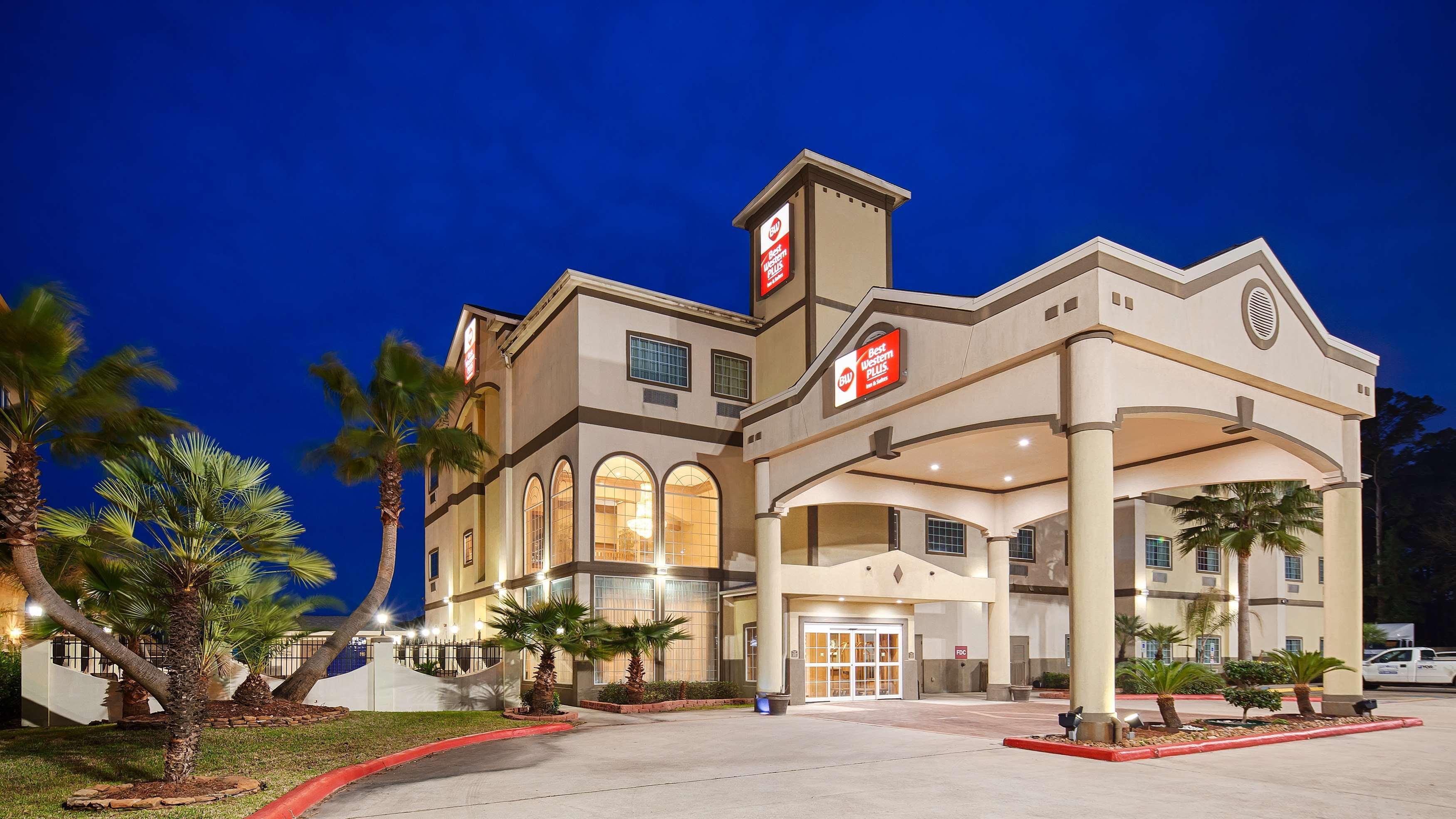 Best Western Plus New Caney Inn & Suites Bagian luar foto