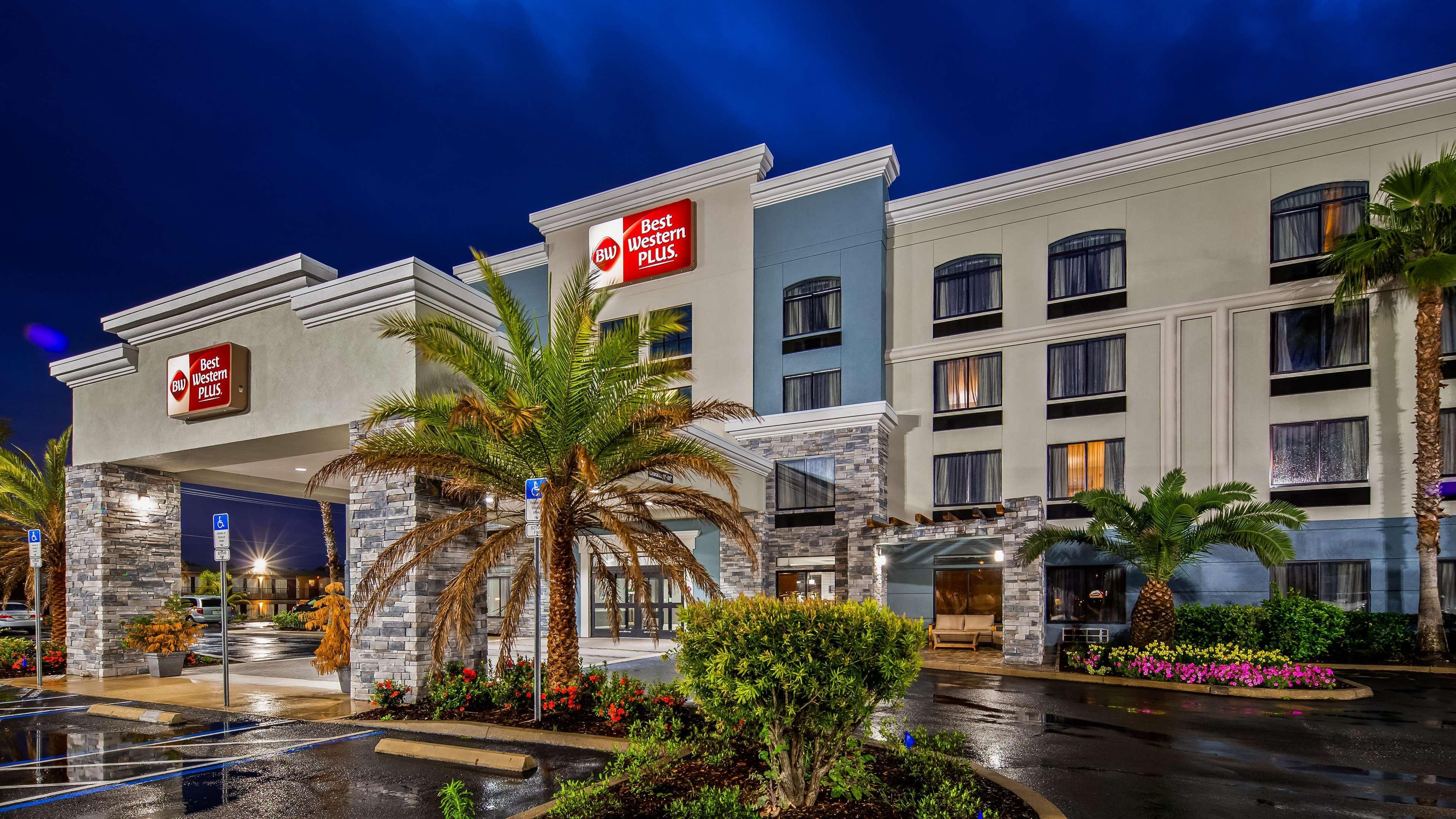 Best Western Plus New Caney Inn & Suites Bagian luar foto