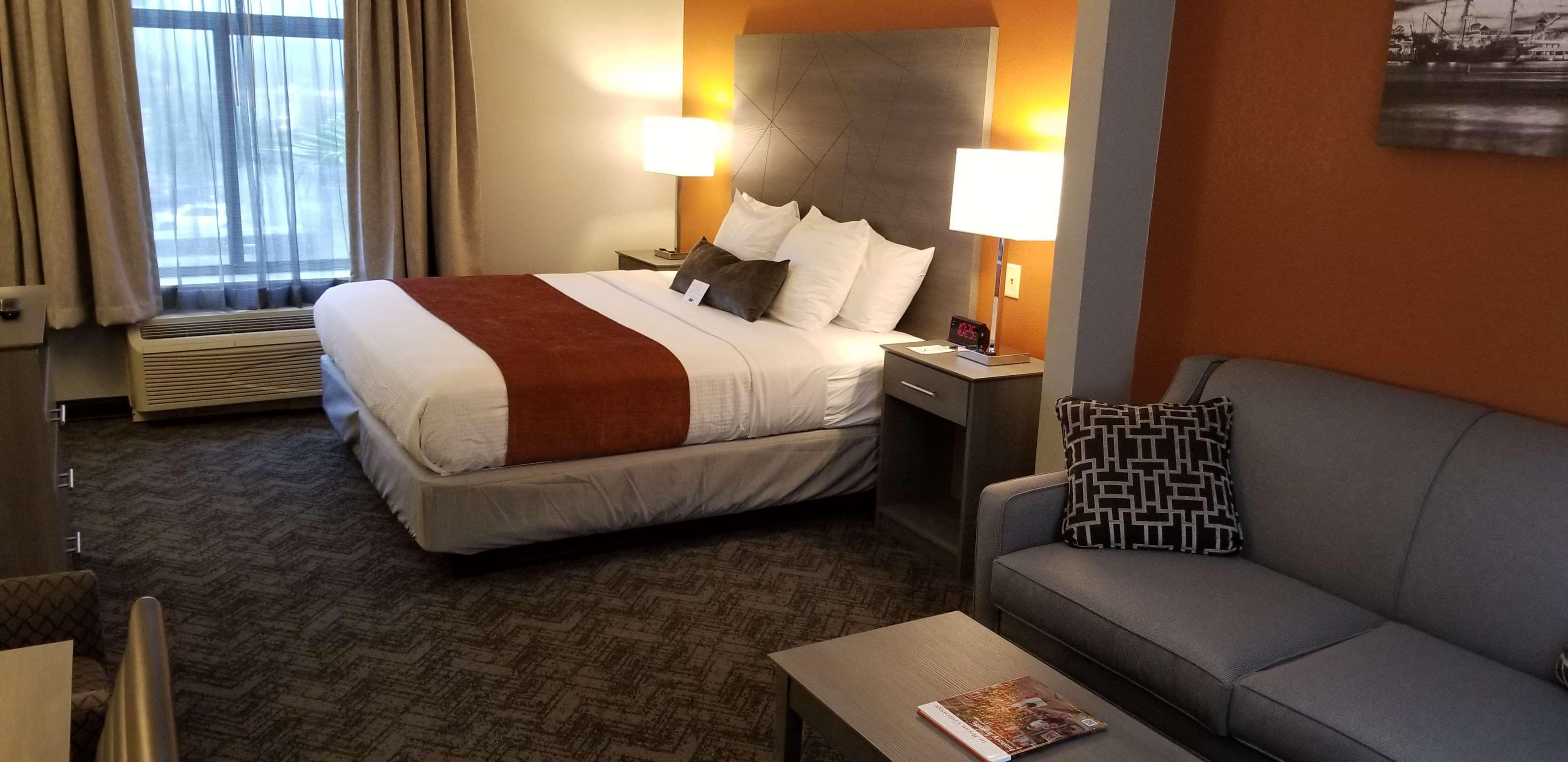 Best Western Plus New Caney Inn & Suites Bagian luar foto