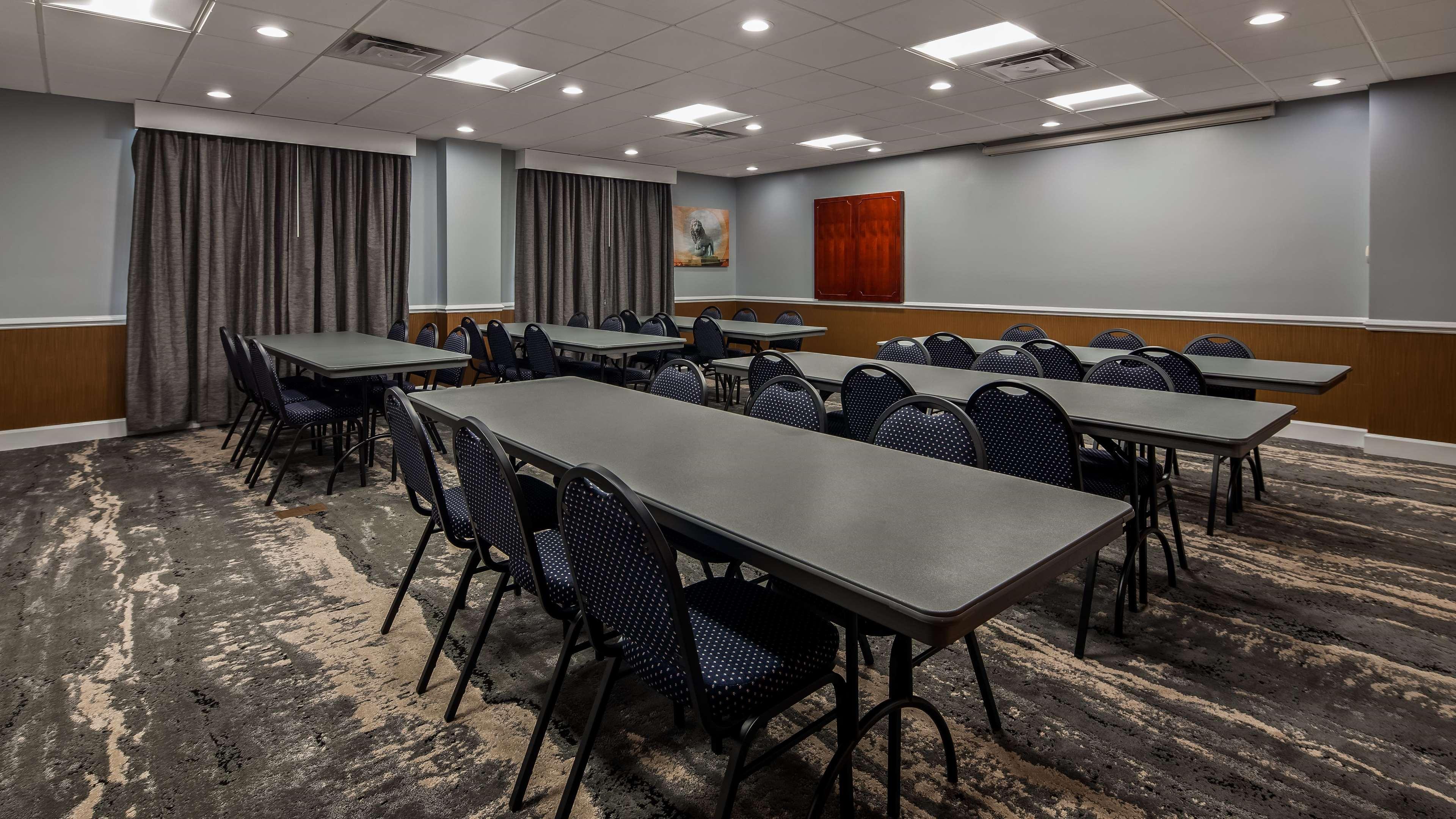 Best Western Plus New Caney Inn & Suites Bagian luar foto