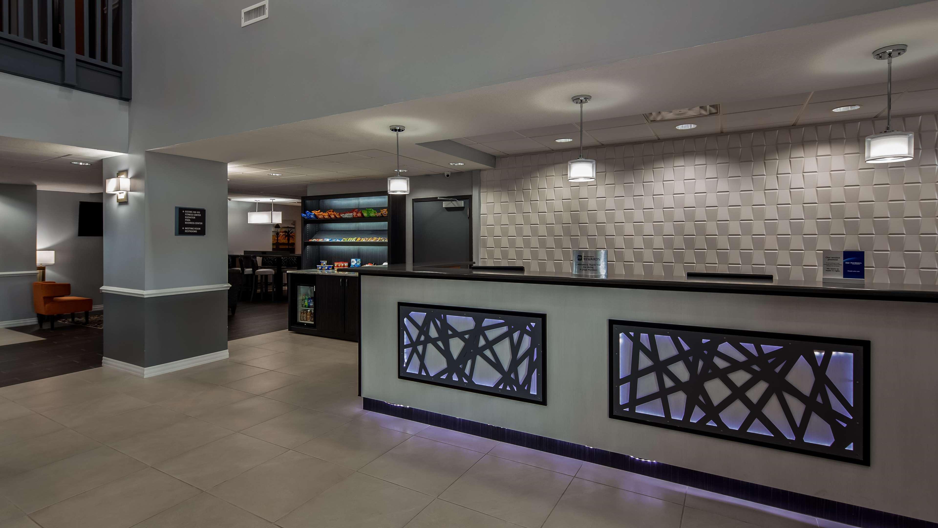 Best Western Plus New Caney Inn & Suites Bagian luar foto