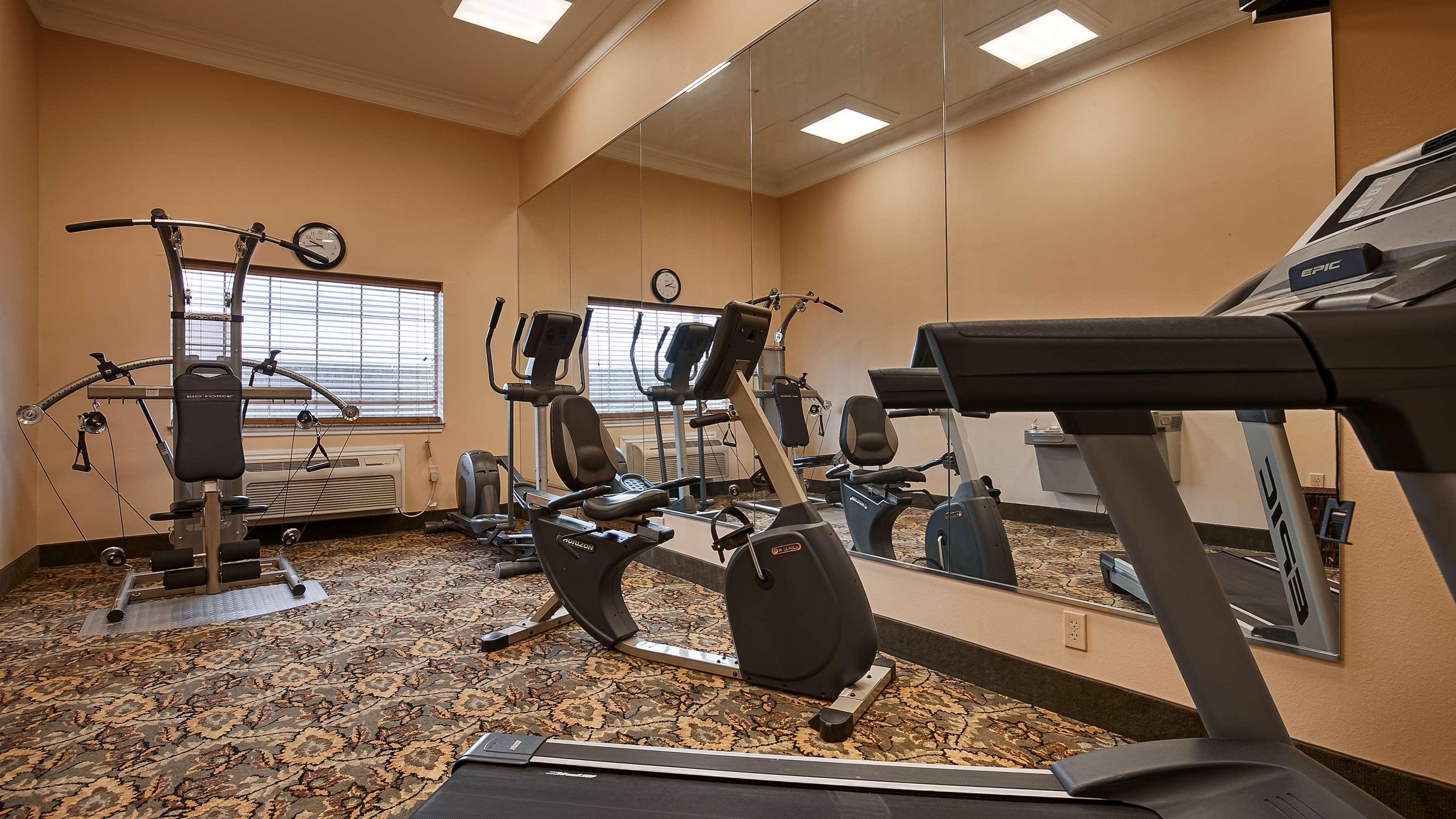 Best Western Plus New Caney Inn & Suites Bagian luar foto